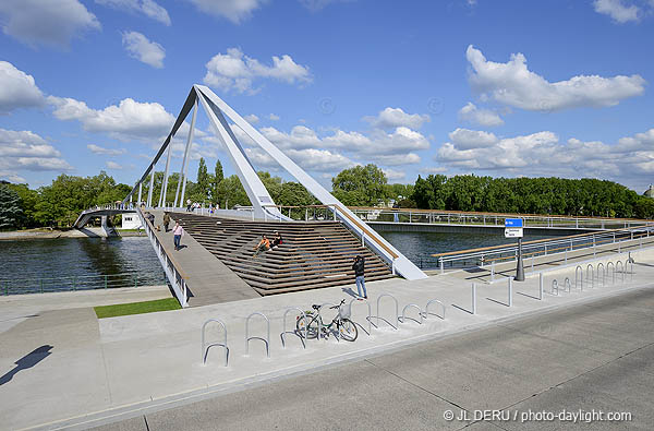 Liège - passerelle sur la Meuse